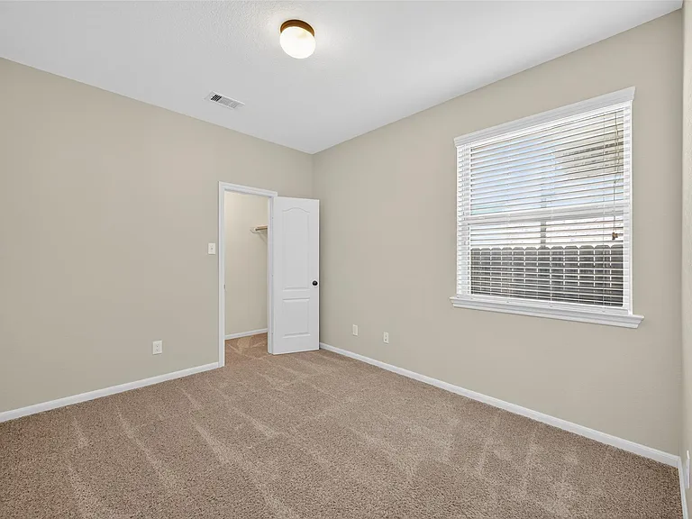 146 Kinnerly Peak Pl — Photo 25