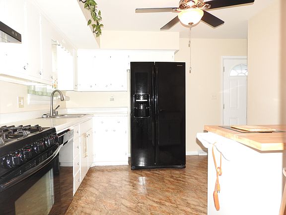 3rd image of 3201 Forest Park Blvd NW