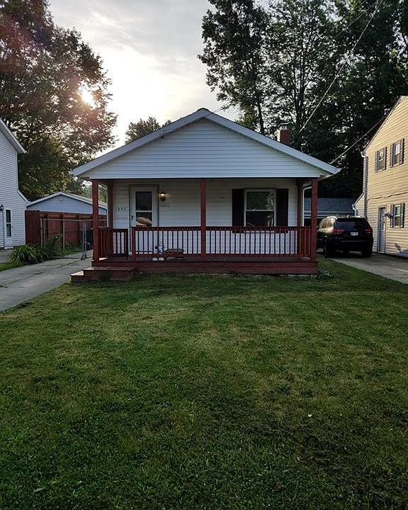 1st image of 1293 E 351st St