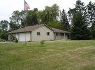 152 Dansin Dr, Milford, MI 48381