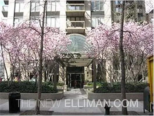 Rented by Douglas Elliman | media 17