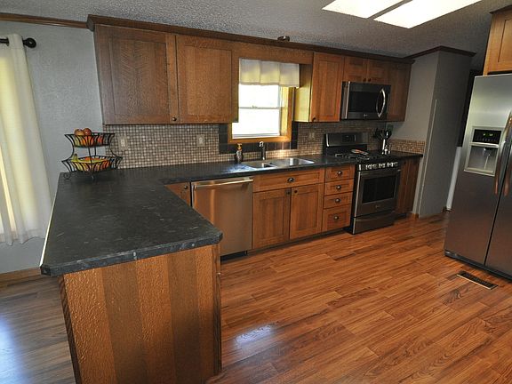 2nd image of 57219 350th St
