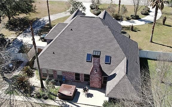 2nd image of 108 Lindsey Ln