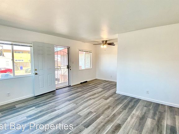 5th image of 556 S 16th St