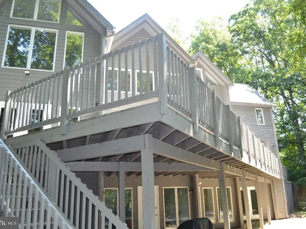 2002 Huntwood Dr, Gambrills, MD 21054