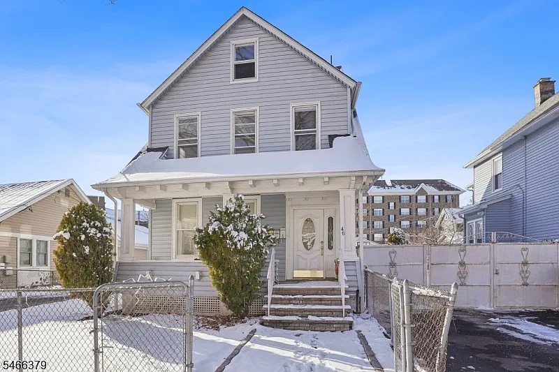 2 bed, 1.0 bath, $1,850 — Photo 1