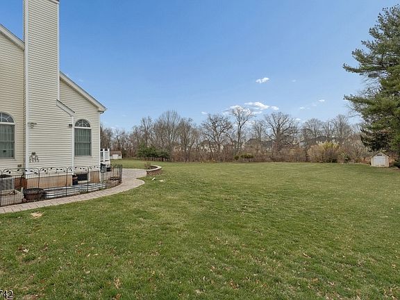 4th image of 11 Petrik Farm Rd