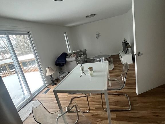 3rd image of 383 Ironwood Rd