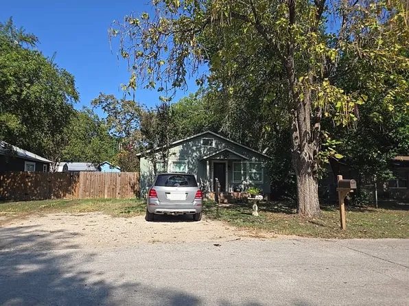 503 Byrne St, Smithville, TX 78957