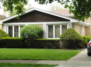 9237 Normandy Ave, Morton Grove, IL 60053