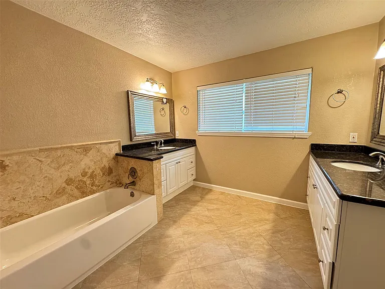 28922 Savannah Dr — Photo 10