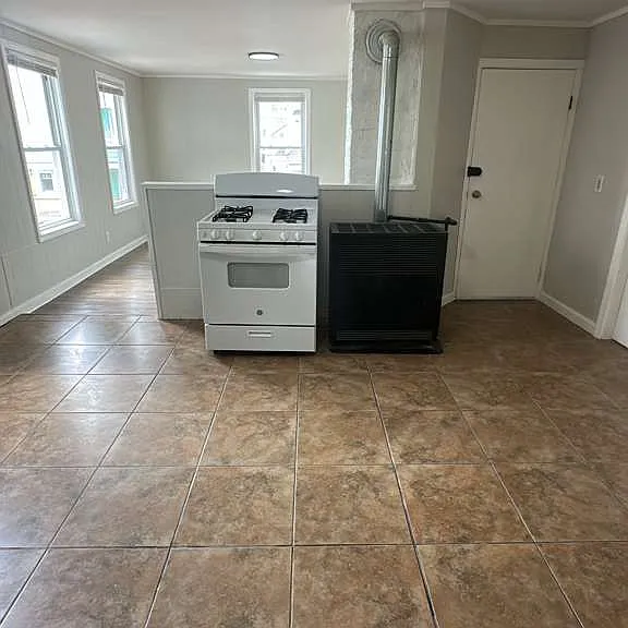 133 Brook St #2L — Photo 3