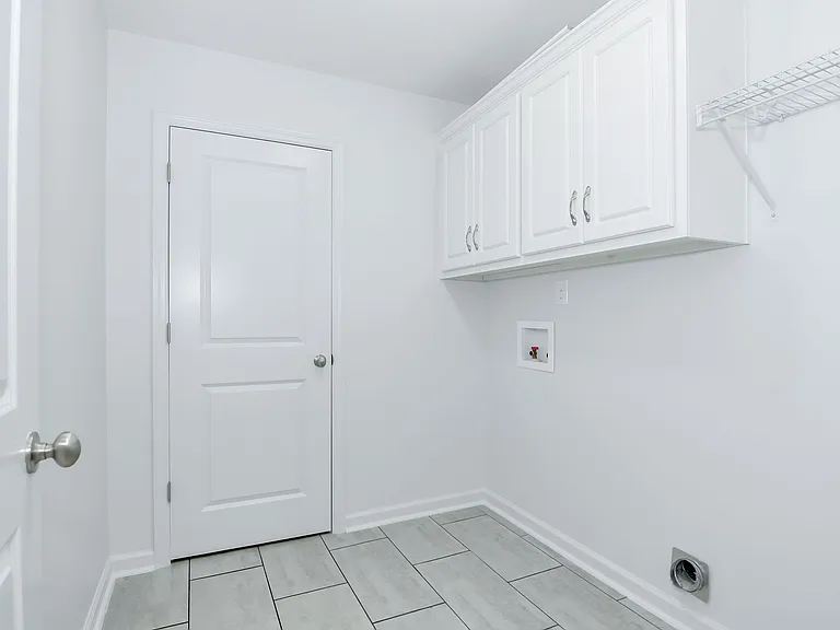 810 Fenwick Ct — Photo 16