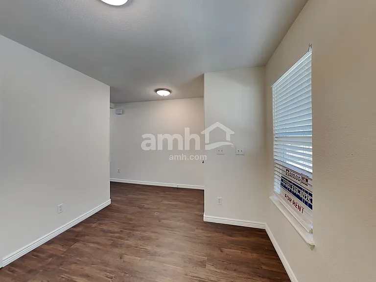 2496 Sierra Springs Dr — Photo 9