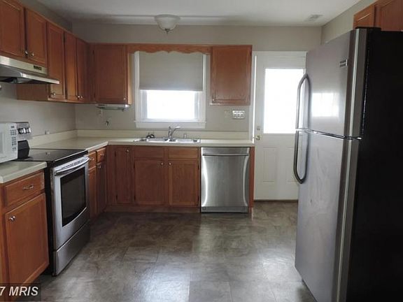 2nd image of 223 Bluebird Dr
