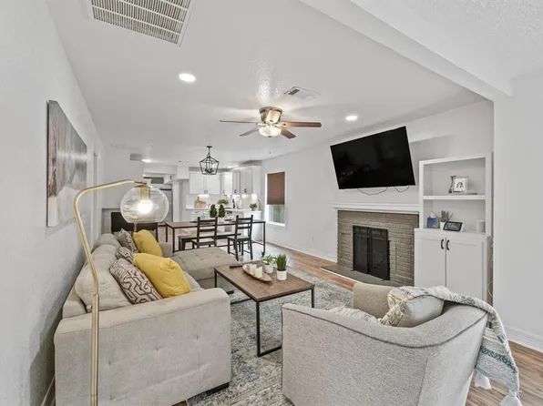 4520 Sharon St, Houston, TX 77020