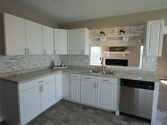 5th image of 204 Cypress Ct