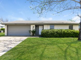 133 Mountain View Dr, Azle, TX 76020