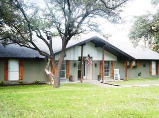 22 Legend Rd, Benbrook, TX 76132