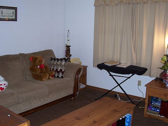 3rd image of 24 Archwood Dr