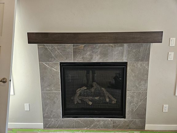 4th image of 3757 Newcastle Dr