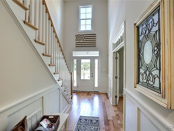 2nd image of 5451 Dandridge Dr