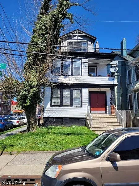 193 Mapes Ave photo 1