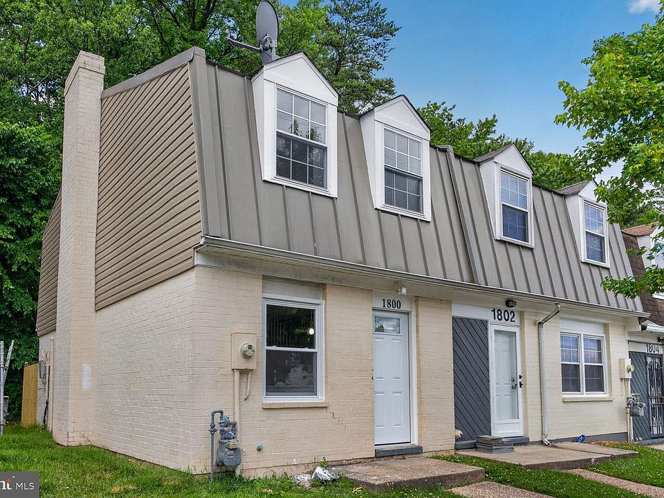 1st image of 1800 Village Green Dr Unit D-96