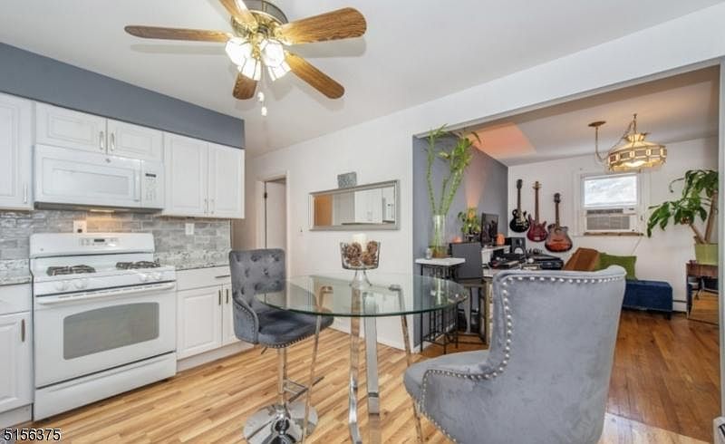 1st image of 44 Parkway W Floor 2