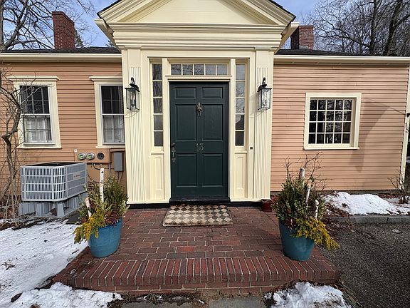 2nd image of 5-15 Lexington Rd #13