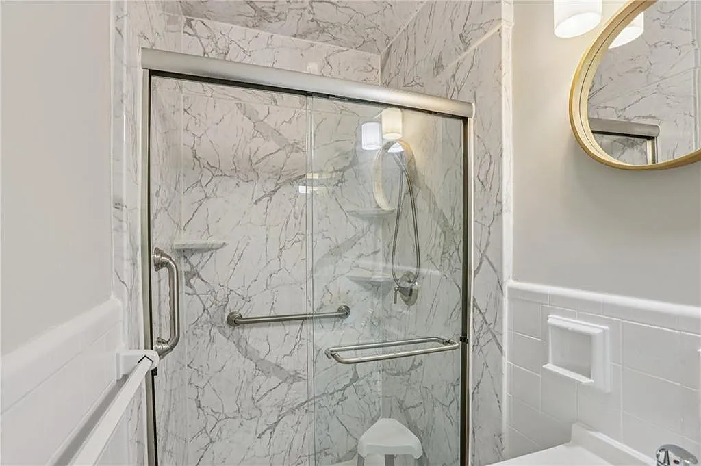 3 bed, 2.0 bath, 1252 sqft, $3,200 — Photo 4