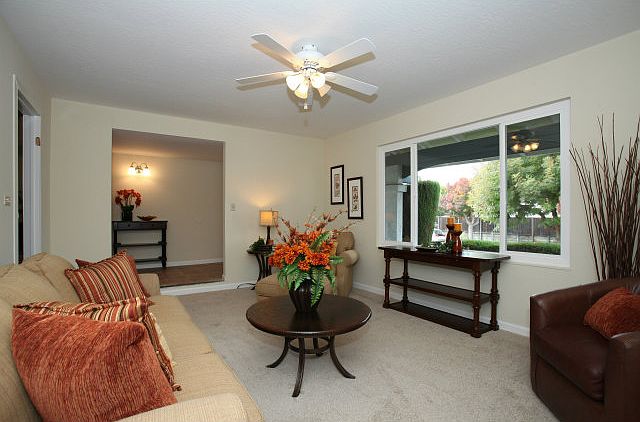 1st image of 379 El Portal Way
