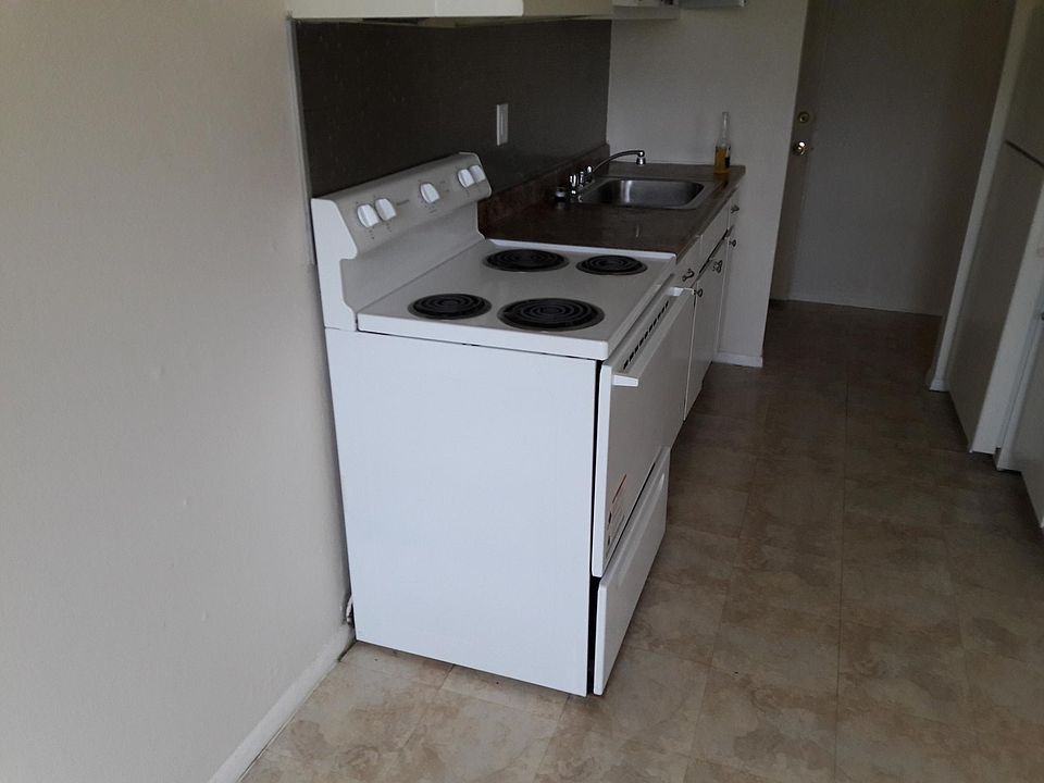 1st image of 44 Kenwood Dr APT 2