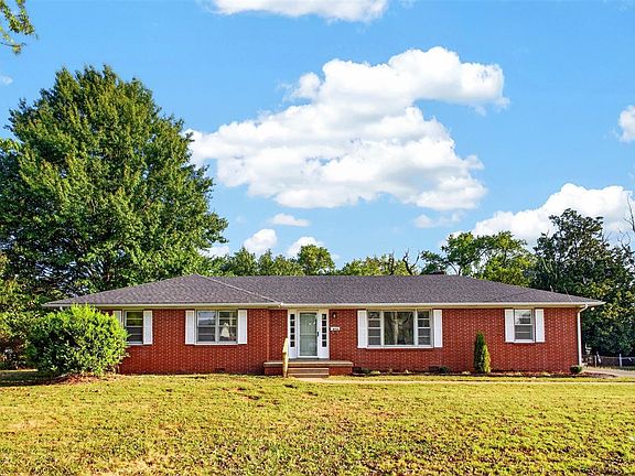 2nd image of 404 Longview Dr