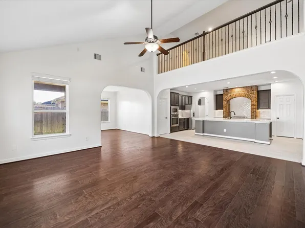 17702 Kathywood Dr, Tomball, TX 77377