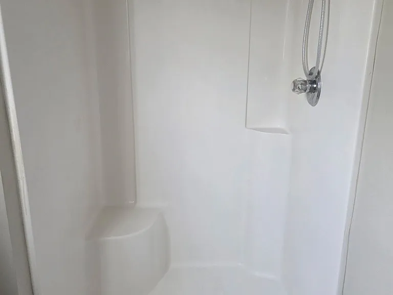 620 Flower Dr — Photo 4