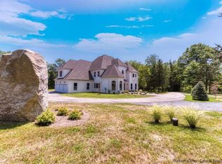 929 Albany Post Rd, New Paltz, NY 12561