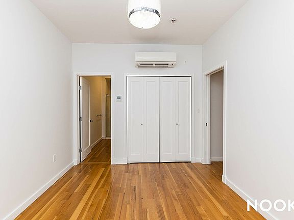 5th image of 474 Grand Ave #7L