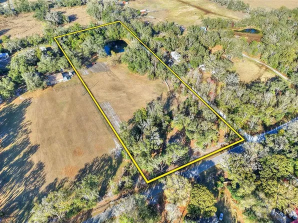 8602 Back Rd, Plant City, FL 33565