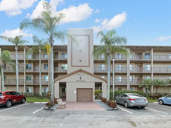 12750 SW 15th St APT 204D, Pembroke Pines, FL 33027