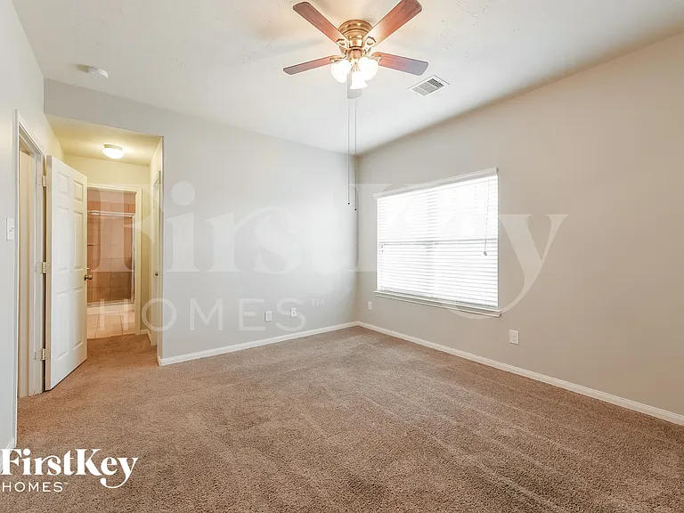 2427 Gianna Way — Photo 9