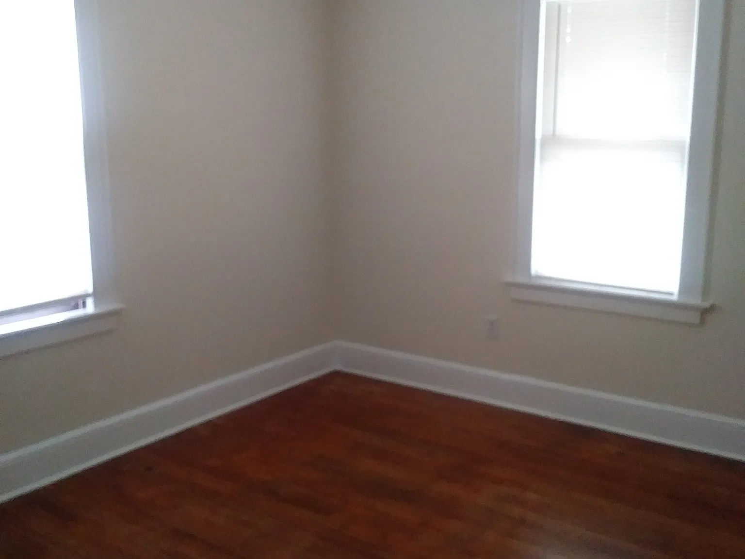2 bed, 1001 sqft, $1,600 — Photo 4