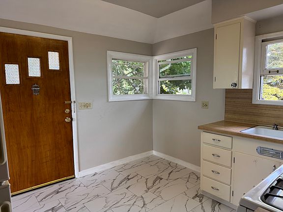 5th image of 4530 NE 74th Ave #A