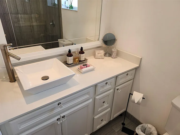 301 Cambridge Rd #301 — Photo 17