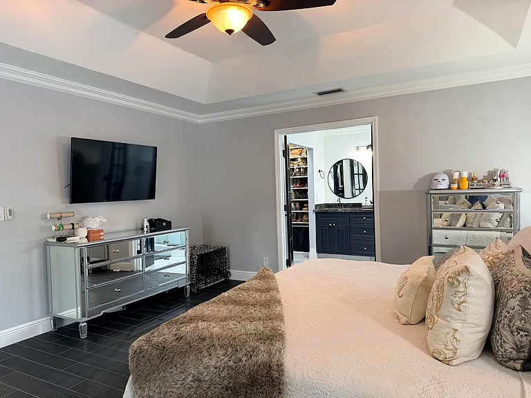 5142 NW 43rd Ave — Photo 37