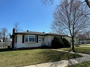 204 Charles St, Charles City, IA 50616