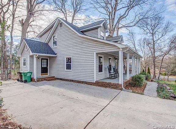 4th image of 421 Holly Dr