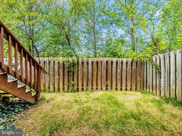 1418 Village Oaks Ct, Mount Airy, MD 21771