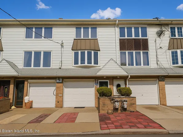 23 Peggy Ln, Staten Island, NY 10306