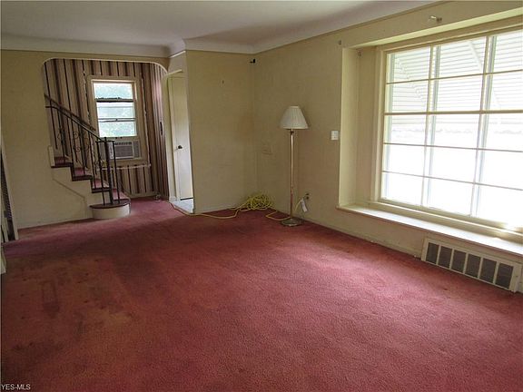 3rd image of 22658 Clifford Dr